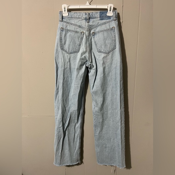 Abercrombie & Fitch The Loose High Rise Jean - Picture 4 of 4